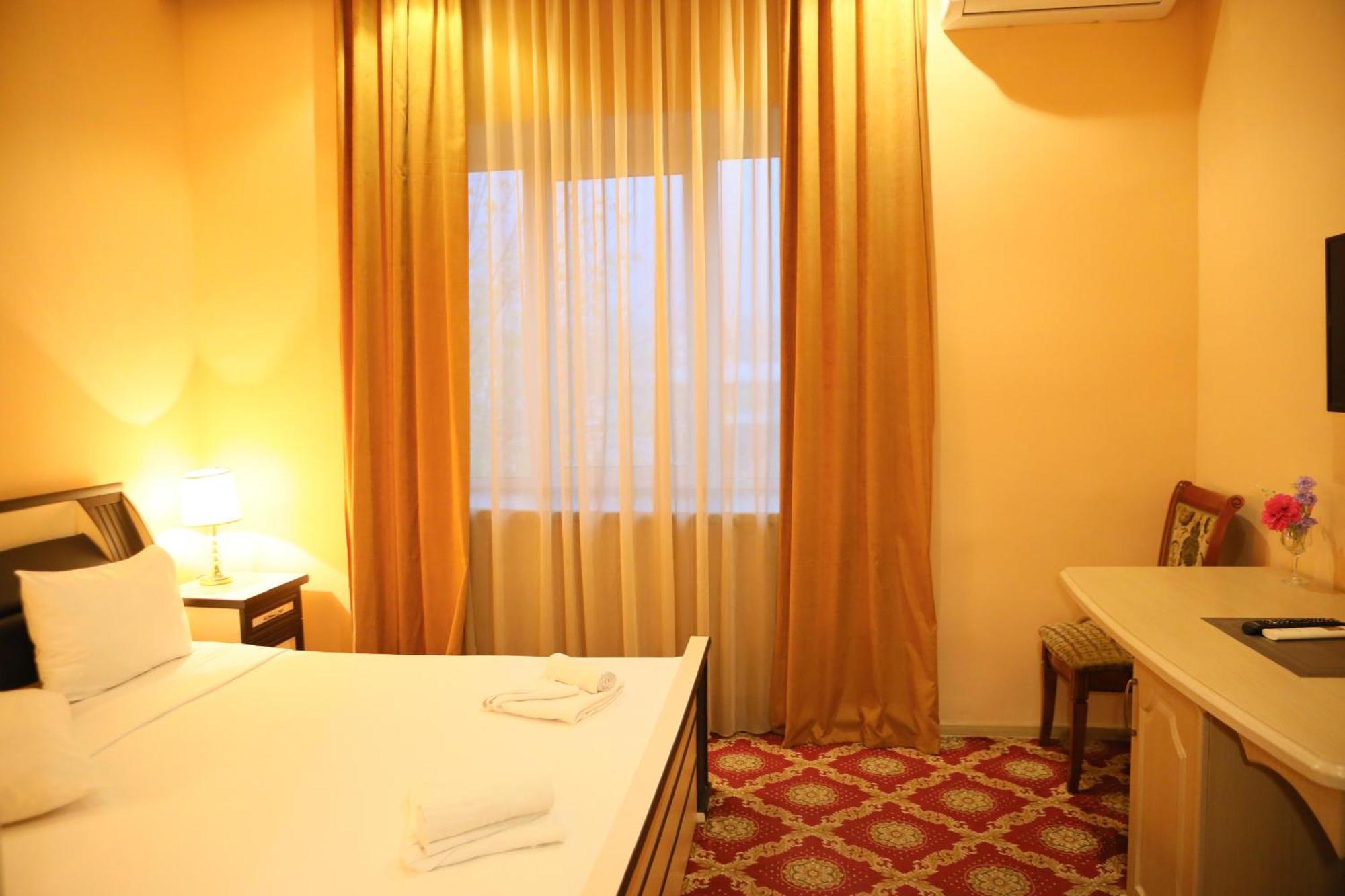 Elko Hotel Yerevan Luaran gambar